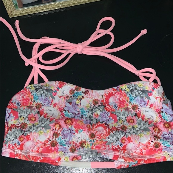 lululemon athletica Tops - Lululemon halter sports bra